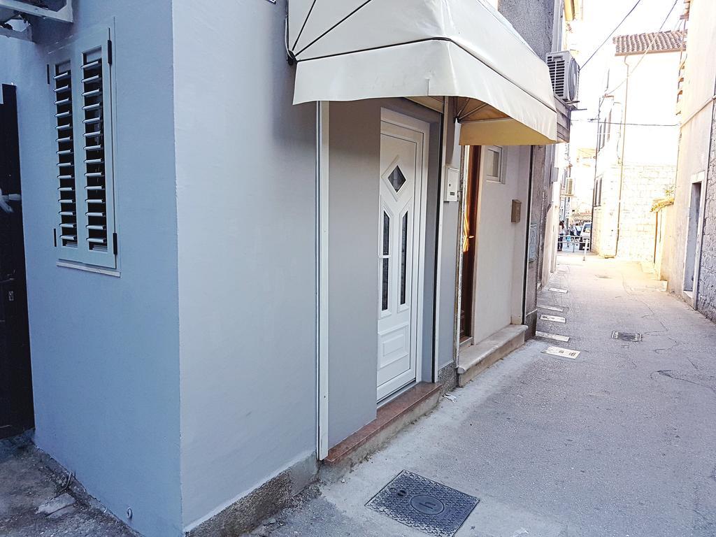 Room Ivana With Private Bathroom - Center Of Split Exterior photo